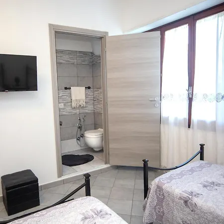 San Leonardo Oda ve Kahvaltı Dualchi